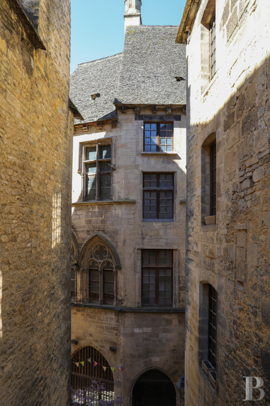 A 1920s house surrounded by a large park in the heart of Sarlat, in the Dordogne - photo  n°43